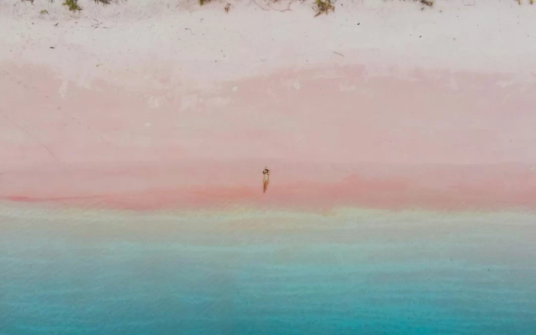 Indonesia’s Pink Beaches: Discover Nature’s Rare Marvels